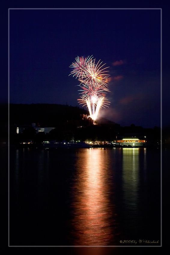 der groe Knall, Feuerwerk auf dem Rhein