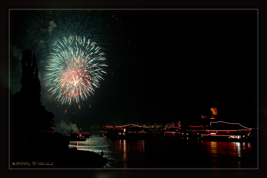 Rhein_in_Flammen_-_ST_Goar.jpg ( 91 )