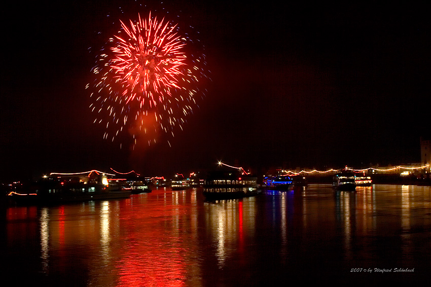 0084 - Rhein in Flammen 2007 in St. Goarshausen