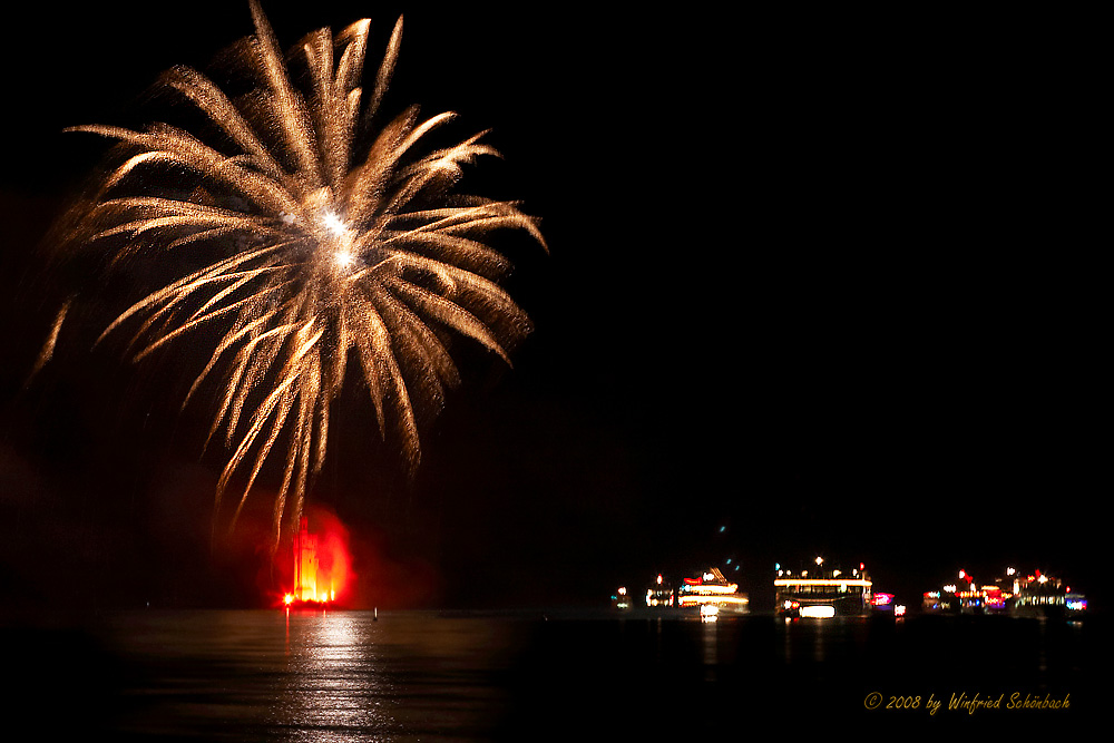 (009) Feuerwerk am Museturm