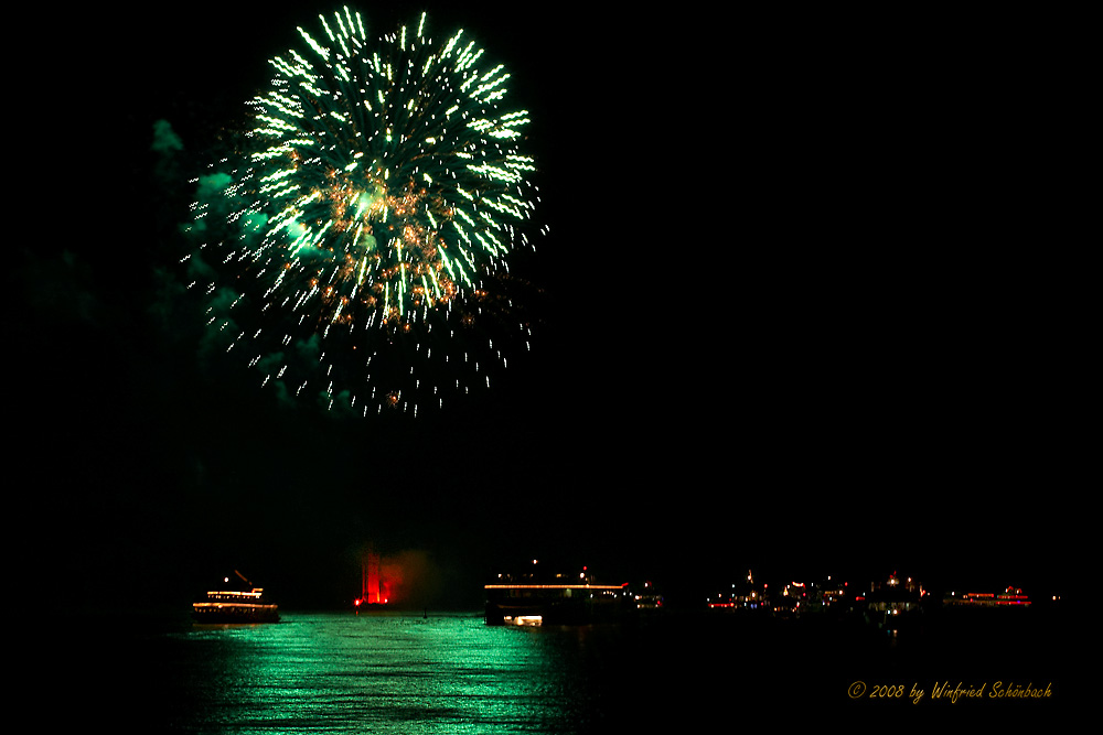 (016) Feuerwerk am Museturm